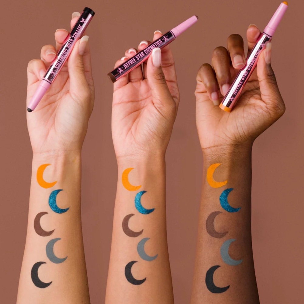 Jeffree Star Graveyard Shift Velour Eye Crayon-matte green grey, water resistant - Picture 6 of 7